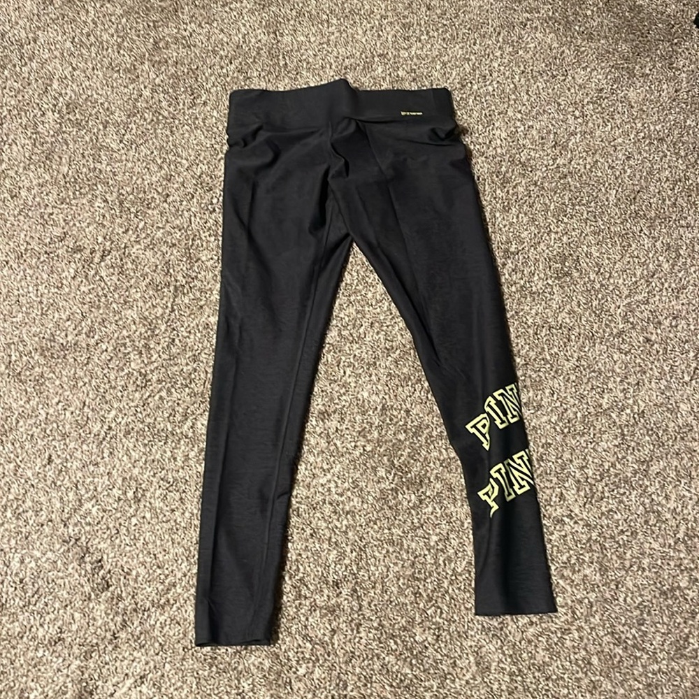 Women’s Victoria’s Secret pink ultimate yoga pants size small gray